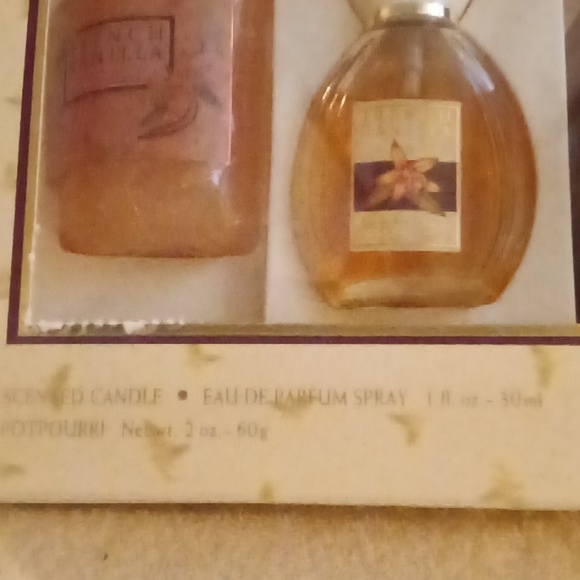 COPY - Dana French Valania Perfume - Picture 4 of 4